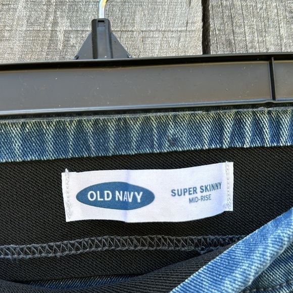 Old Navy Super Skinny Mid Rise Jegging Jean size 2 - Picture 5 of 8